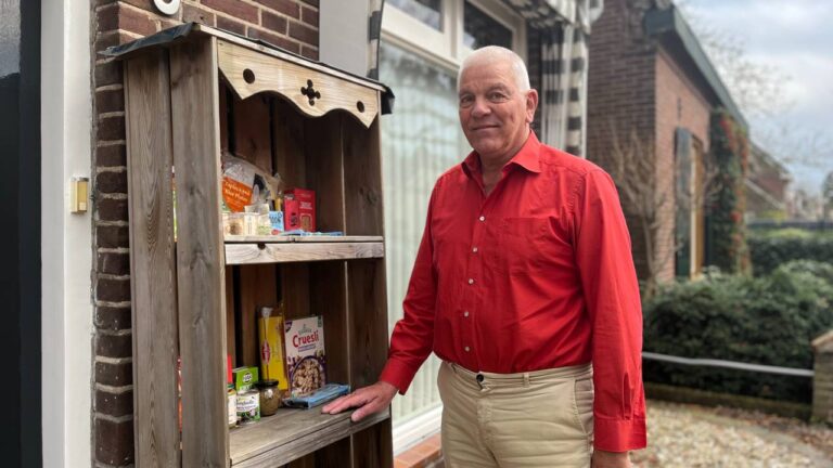Jan (69) helpt dorpsgenoten naar een schuldenvrij nieuwjaar